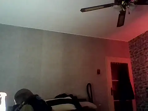 Snapshot of Nikolaiyy chatting on May 15, 2026, 2:09 am Nikolaiyy online show from May 15, 2026, 2:09 am