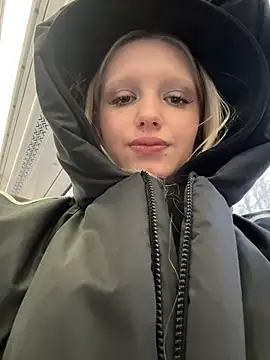 Snapshot of Milkyy_wway chatting on February 8, 2026, 6:22 am Milkyy wway online show from February 8, 2026, 6:22 am