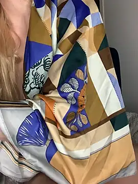 Snapshot of Lolitaxlola chatting on March 1, 2026, 1:05 am Lolitaxlola online show from March 1, 2026, 1:05 am