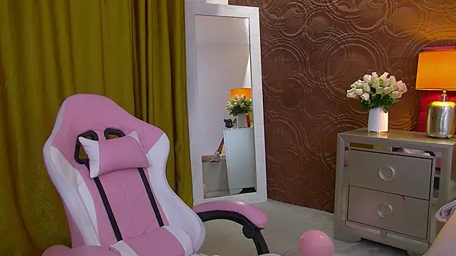 IrisMonn online show from March 7, 2025, 8:56 am