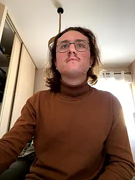 Snapshot of enzolb chatting on January 7, 2026, 9:36 am enzolb online show from January 7, 2026, 9:36 am