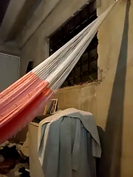 Roysitobebe  online show from April 28, 2026, 7:02 am