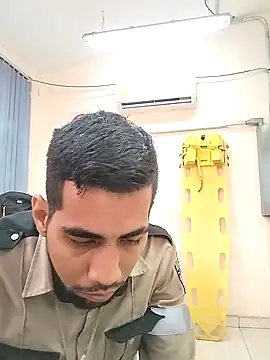 EnriquePersian197 online show from November 6, 2025, 2:54 pm