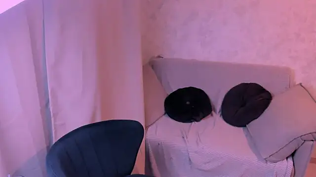 Snapshot of kirraa_ chatting on March 13, 2025, 7:39 pm kirraa  online show from March 13, 2025, 7:39 pm