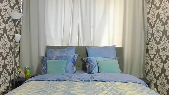 Snapshot of kirraa_ chatting on September 13, 2025, 1:00 pm kirraa  online show from September 13, 2025, 1:00 pm