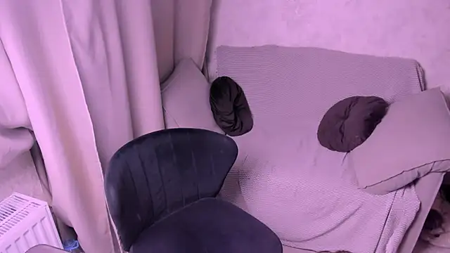 Snapshot of kirraa_ chatting on February 26, 2025, 7:53 pm kirraa  online show from February 26, 2025, 7:53 pm