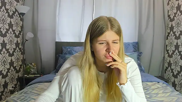 Snapshot of kirraa_ chatting on September 20, 2025, 10:31 am kirraa  online show from September 20, 2025, 10:31 am