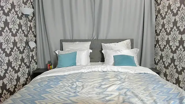 Snapshot of kirraa_ chatting on October 7, 2025, 4:08 pm kirraa  online show from October 7, 2025, 4:08 pm