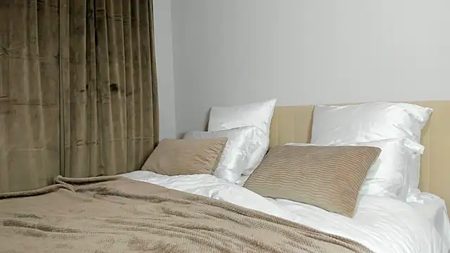 Snapshot of kirraa_ chatting on November 14, 2025, 10:02 pm kirraa online show from November 14, 2025, 10:02 pm