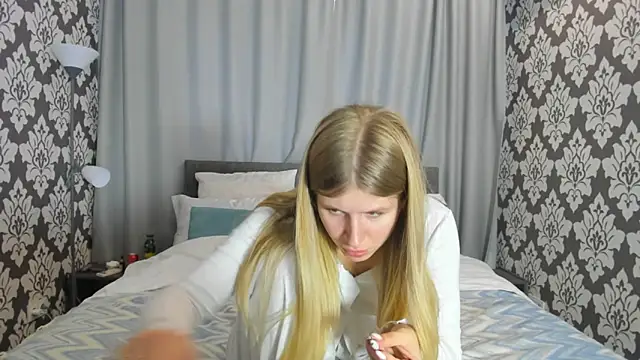 Snapshot of kirraa_ chatting on September 30, 2025, 1:50 pm kirraa  online show from September 30, 2025, 1:50 pm