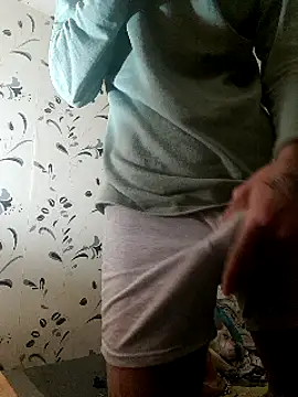 Snapshot of AndreiDts92 chatting on March 2, 2025, 7:52 pm AndreiDts92 online show from March 2, 2025, 7:52 pm