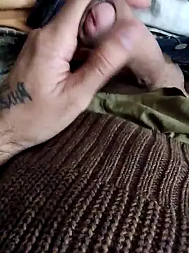 Snapshot of AndreiDts92 chatting on October 20, 2025, 7:14 pm AndreiDts92 online show from October 20, 2025, 7:14 pm