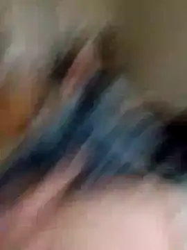 Snapshot of AndreiDts92 chatting on October 15, 2025, 11:18 am AndreiDts92 online show from October 15, 2025, 11:18 am