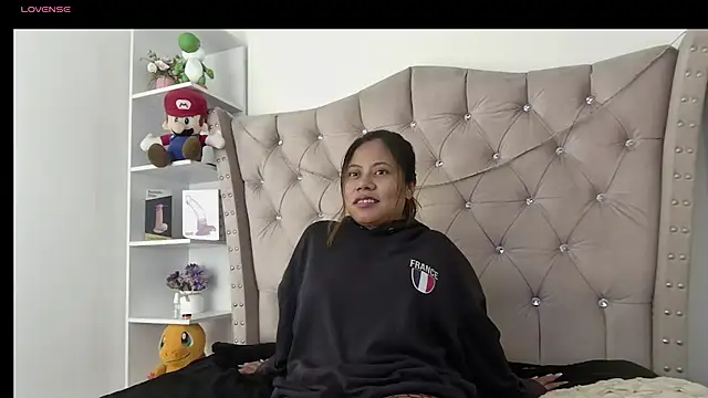 Snapshot of Sweet_Orianaa chatting on June 22, 2026, 2:39 am Sweet Orianaa online show from June 22, 2026, 2:39 am