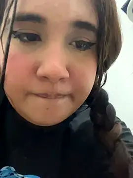 Snapshot of melyescobar chatting on October 22, 2025, 3:39 am melyescobar online show from October 22, 2025, 3:39 am