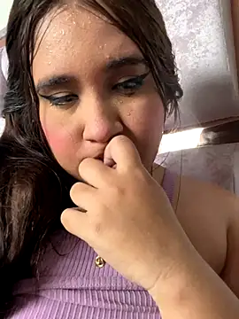 Snapshot of melyescobar chatting on September 10, 2025, 7:35 pm melyescobar online show from September 10, 2025, 7:35 pm