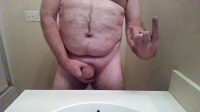 Snapshot of WatchinU82 chatting on December 21, 2025, 6:37 am WatchinU82 online show from December 21, 2025, 6:37 am