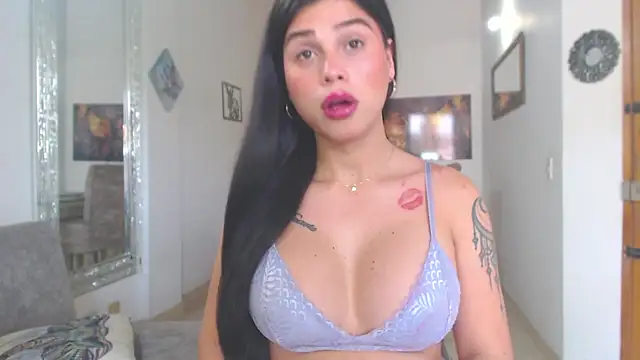 Snapshot of divinepleasury chatting on May 15, 2026, 2:37 pm divinepleasury online show from May 15, 2026, 2:37 pm