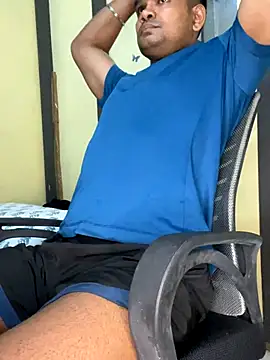 Snapshot of loveboyrp chatting on October 12, 2025, 11:00 am loveboyrp online show from October 12, 2025, 11:00 am