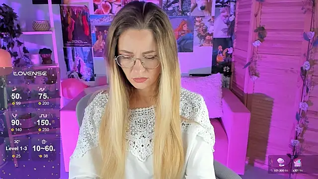 Snapshot of LadyIzabel chatting on January 10, 2025, 8:18 am LadyIzabel online show from January 10, 2025, 8:18 am