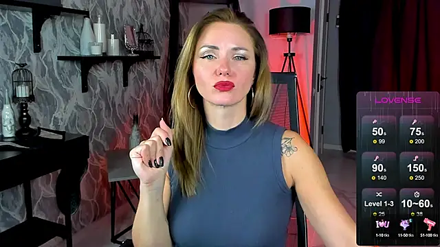 Snapshot of LadyIzabel chatting on October 16, 2025, 8:22 am LadyIzabel online show from October 16, 2025, 8:22 am