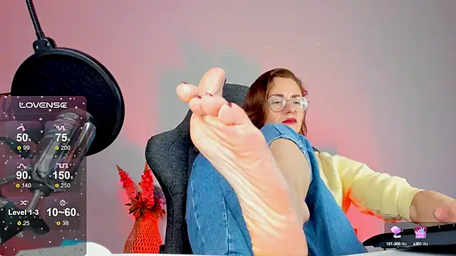 Snapshot of LadyIzabel chatting on March 8, 2025, 5:59 am LadyIzabel online show from March 8, 2025, 5:59 am