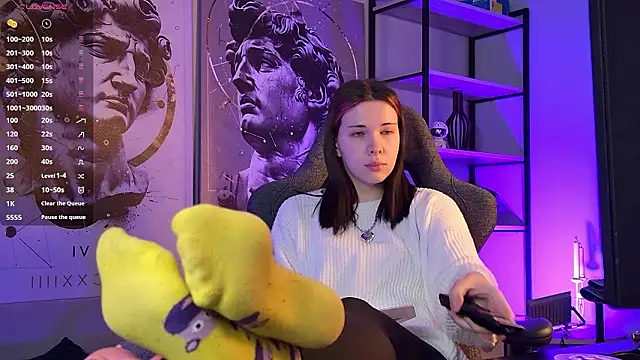 AliceSunday online show from February 6, 2026, 2:18 am