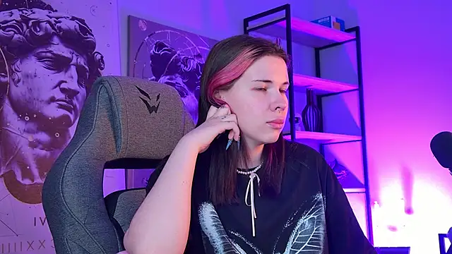 AliceSunday online show from February 14, 2026, 5:07 am