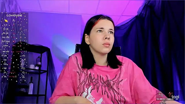 Snapshot of AliceSunday chatting on September 16, 2025, 7:53 am AliceSunday online show from September 16, 2025, 7:53 am