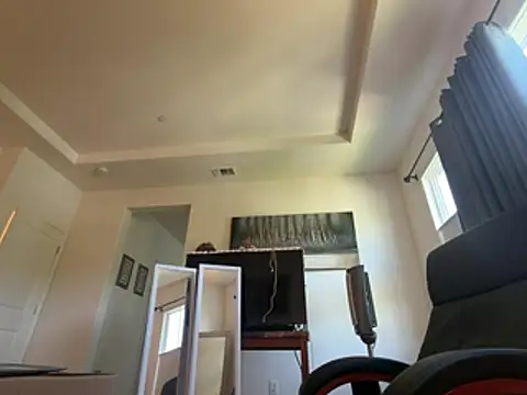 NinasNylonz online show from July 19, 2026, 5:21 pm