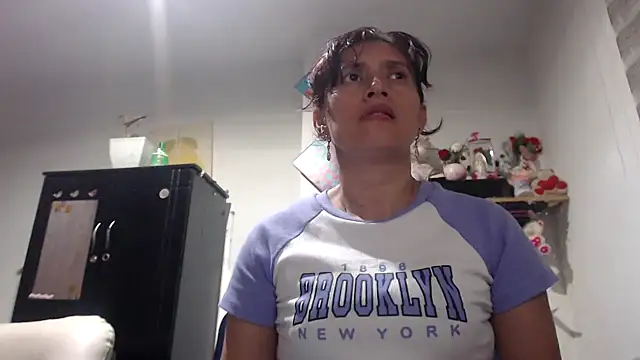 Snapshot of sexy_mary_69 chatting on November 6, 2025, 2:04 am sexy mary 69 online show from November 6, 2025, 2:04 am