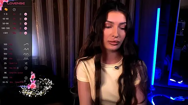 Snapshot of Laura_Bess chatting on May 30, 2026, 9:20 pm Laura Bess online show from May 30, 2026, 9:20 pm