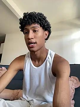 Snapshot of Masterikee chatting on December 5, 2024, 3:44 pm Masterikee online show from December 5, 2024, 3:44 pm