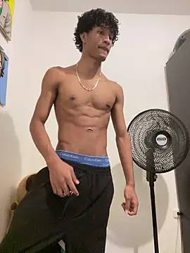 Snapshot of Masterikee chatting on January 28, 2025, 12:57 am Masterikee online show from January 28, 2025, 12:57 am