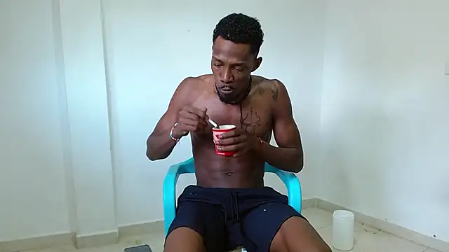 Snapshot of Darick_brown chatting on September 21, 2025, 3:28 pm Darick brown online show from September 21, 2025, 3:28 pm