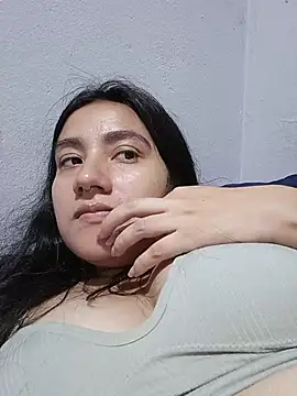 Hellen Alex online show from June 25, 2026, 2:33 pm