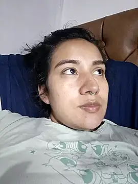 Snapshot of Hellen_Alex chatting on May 4, 2026, 1:14 pm Hellen Alex online show from May 4, 2026, 1:14 pm