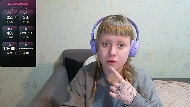 Snapshot of June_shy0 chatting on February 6, 2026, 8:10 am June shy0 online show from February 6, 2026, 8:10 am