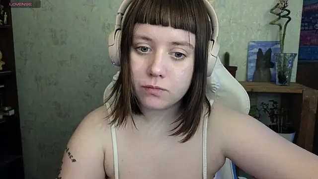 June shy0 online show from January 27, 2025, 8:29 am