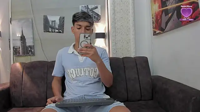 ryan carter08 online show from March 16, 2025, 12:33 pm