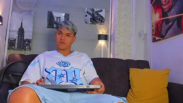 Snapshot of ryan_carter08 chatting on January 6, 2026, 12:42 pm ryan carter08 online show from January 6, 2026, 12:42 pm