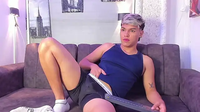 ryan carter08 online show from September 28, 2025, 12:56 pm