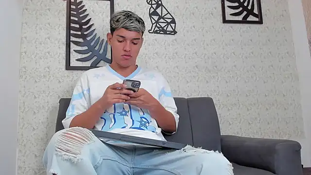 ryan carter08 online show from September 16, 2025, 1:56 pm