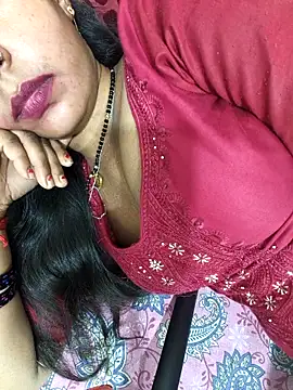 Snapshot of Sharmila-Singh chatting on February 21, 2026, 6:43 pm Sharmila-Singh online show from February 21, 2026, 6:43 pm