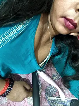 Snapshot of Sharmila-Singh chatting on February 24, 2026, 7:59 pm Sharmila-Singh online show from February 24, 2026, 7:59 pm