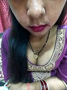 Snapshot of Sharmila-Singh chatting on December 18, 2025, 6:45 pm Sharmila-Singh online show from December 18, 2025, 6:45 pm