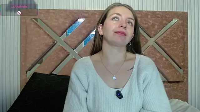  isaabellaa online show from May 12, 2026, 12:22 pm