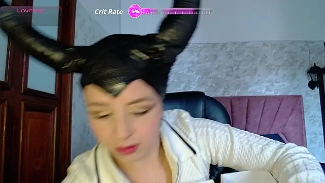  isaabellaa online show from October 29, 2025, 1:32 pm