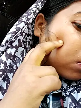 Snapshot of Queen_suman chatting on March 21, 2026, 7:20 am Queen suman online show from March 21, 2026, 7:20 am