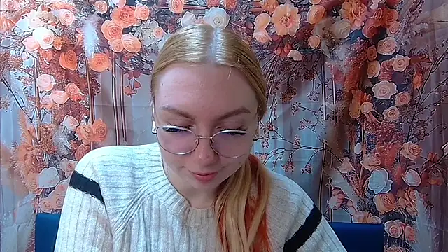 BeatriceFly online show from November 6, 2025, 12:42 pm